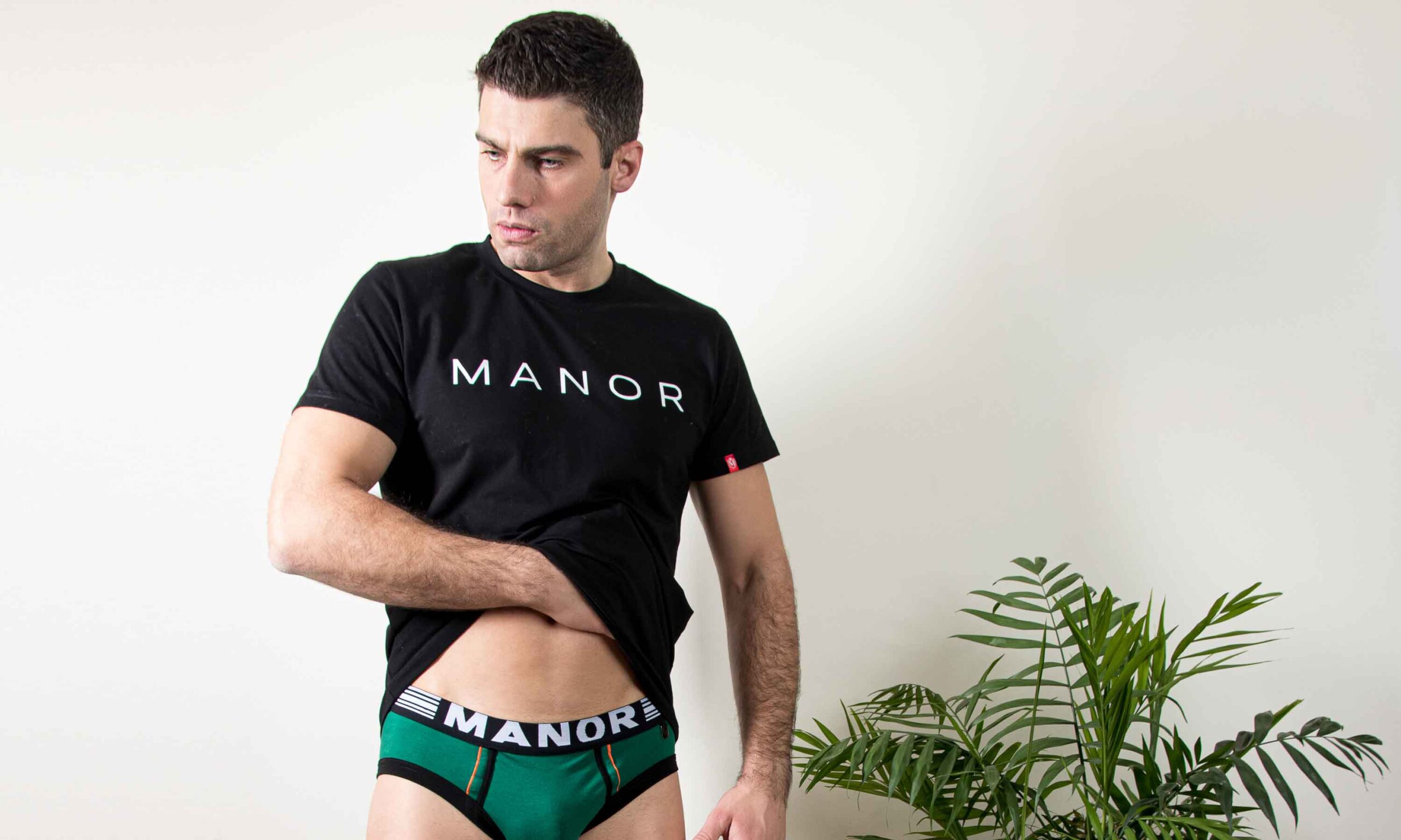 Manor underwear Premium crna majica i zeleni muški slip