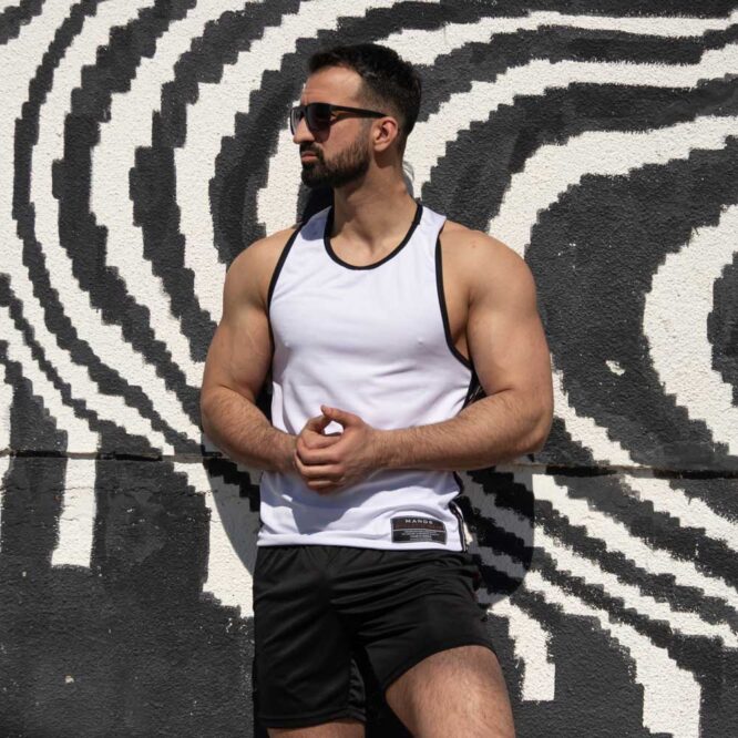 Bela tank majica za trening 6