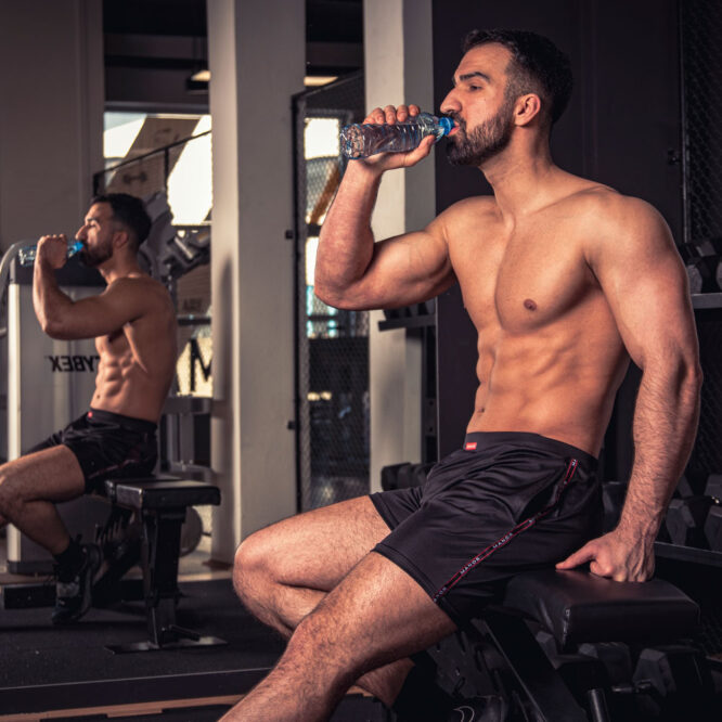 Dry Fit crni šorts za trening 10