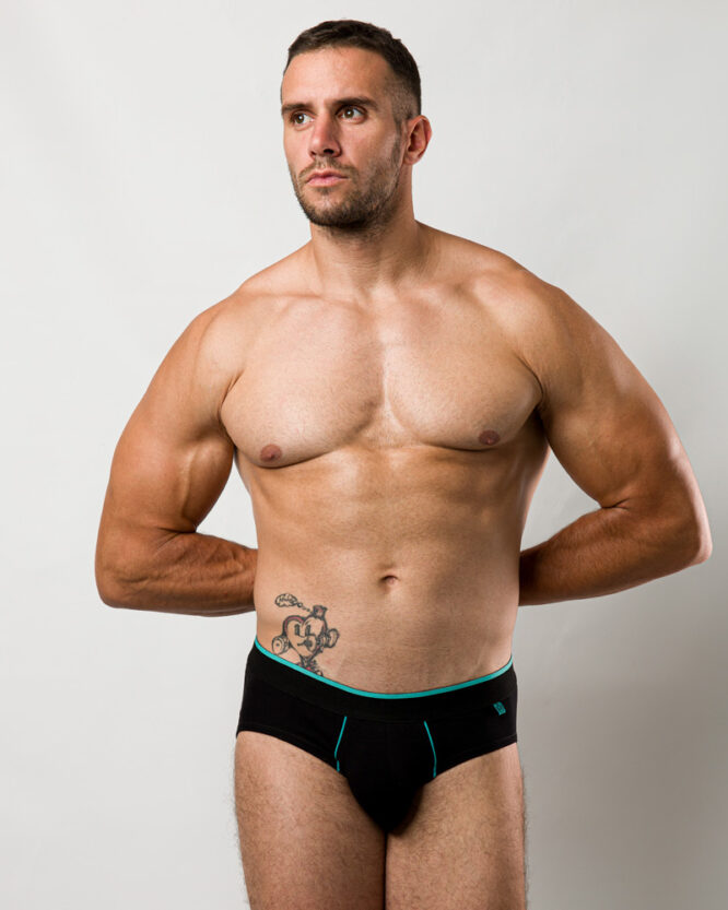 Crni slip anatomskog kroja sa mint detaljima 01